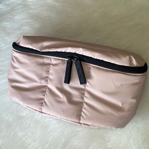 Calpak Luka Belt Bag (Rose Quartz)